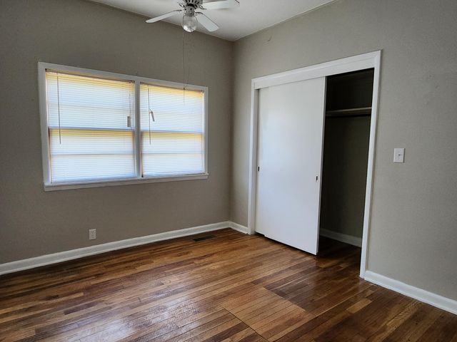 20636 Lawrence 2180, Aurora, MO 65605