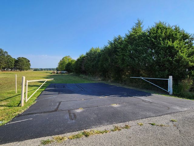 20636 Lawrence 2180, Aurora, MO 65605