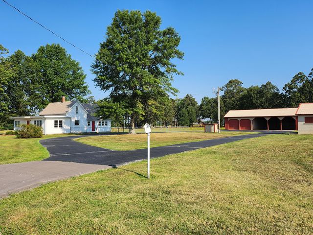 20636 Lawrence 2180, Aurora, MO 65605