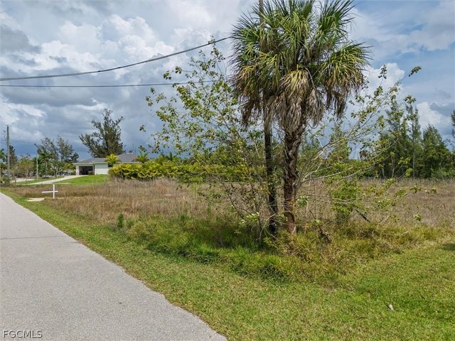 7324 Lake DR, Fort Myers, FL 33908