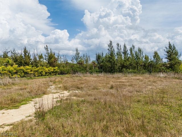 7324 Lake DR, Fort Myers, FL 33908