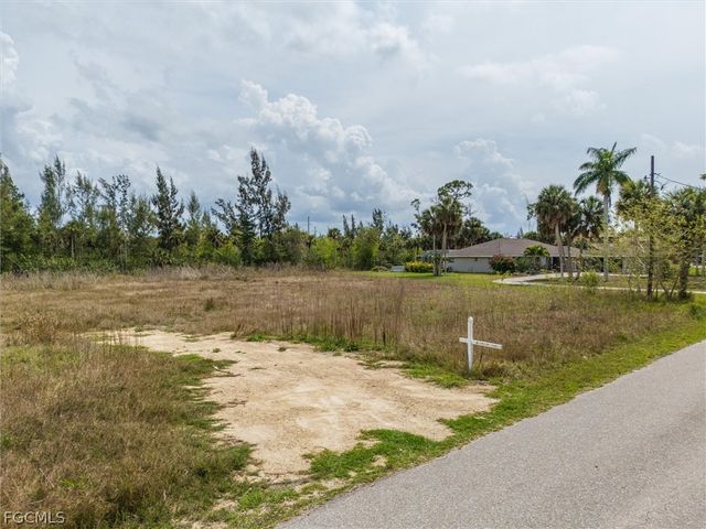 7324 Lake DR, Fort Myers, FL 33908