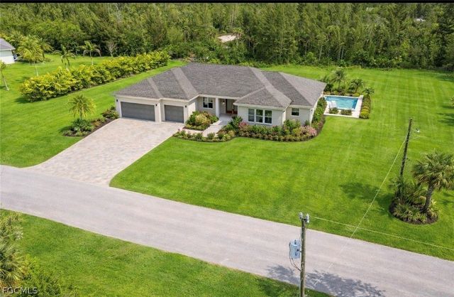 7324 Lake DR, Fort Myers, FL 33908