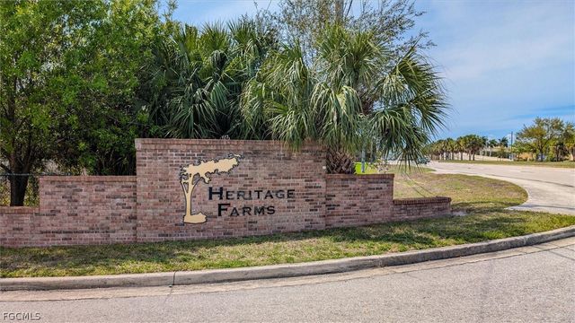 7324 Lake DR, Fort Myers, FL 33908