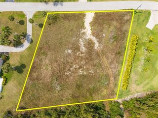 7324 Lake DR, Fort Myers, FL 33908