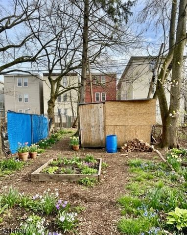 156 S 12Th St, Newark City, NJ 07107