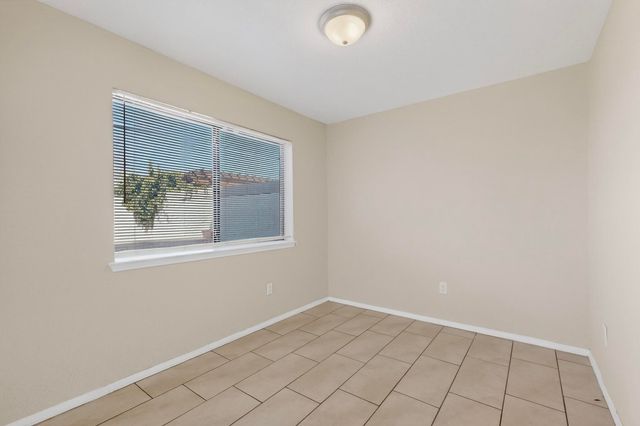 6921 White Pine Place NE, Albuquerque, NM 87109