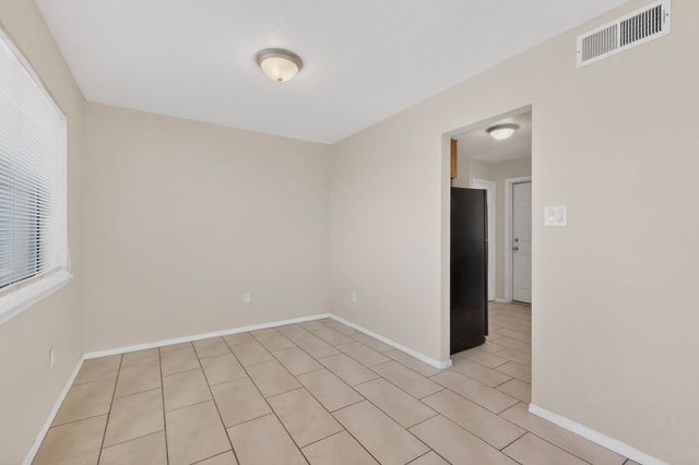 6921 White Pine Place NE, Albuquerque, NM 87109