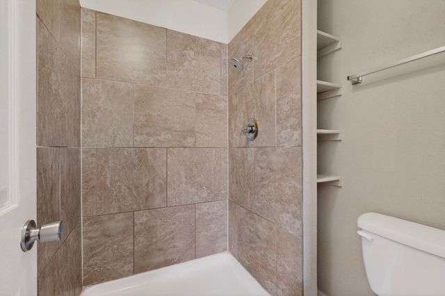 6921 White Pine Place NE, Albuquerque, NM 87109