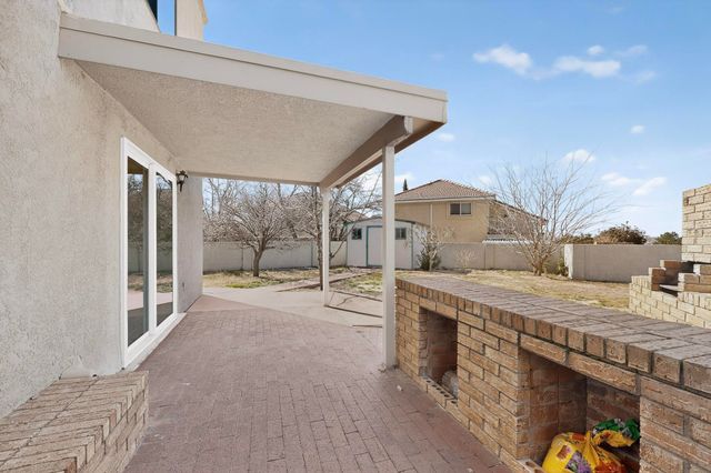 6921 White Pine Place NE, Albuquerque, NM 87109