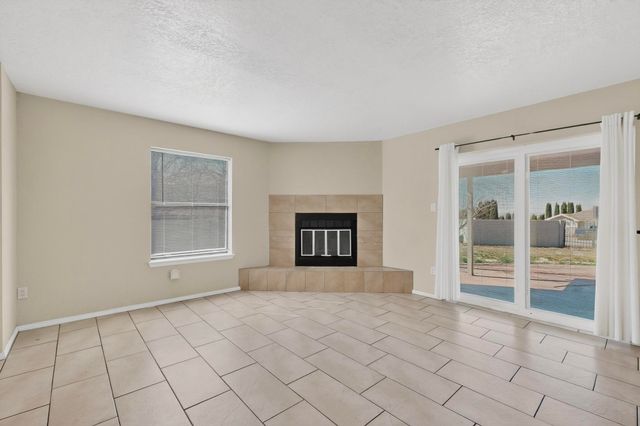 6921 White Pine Place NE, Albuquerque, NM 87109