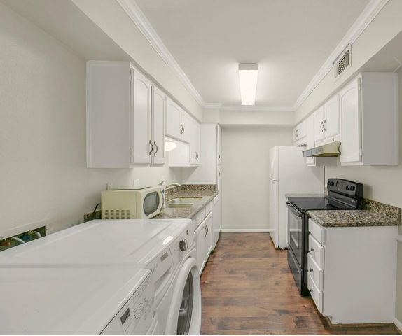 351 N Post Oak Lane 706, Houston, TX 77024