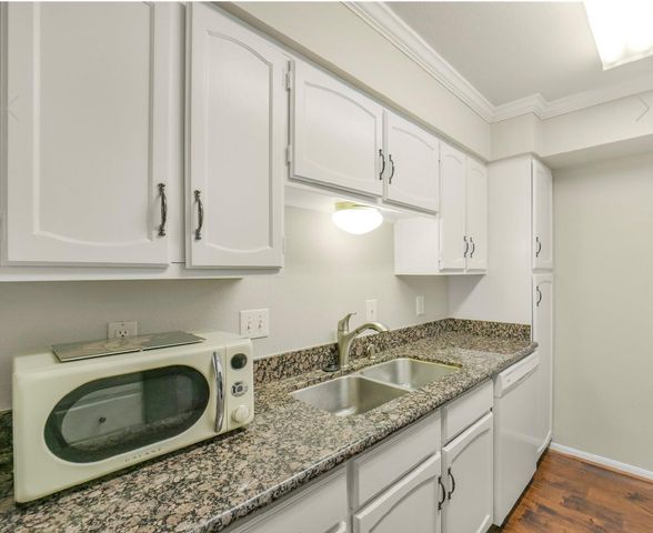 351 N Post Oak Lane 706, Houston, TX 77024