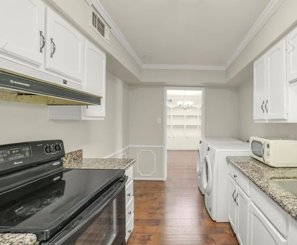 351 N Post Oak Lane 706, Houston, TX 77024
