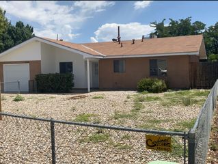 2508 LOS VIEJITOS Street NW, Albuquerque, NM 87120