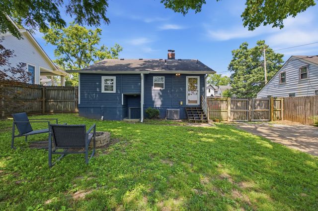 1215 N 7th St, Nashville, TN 37207