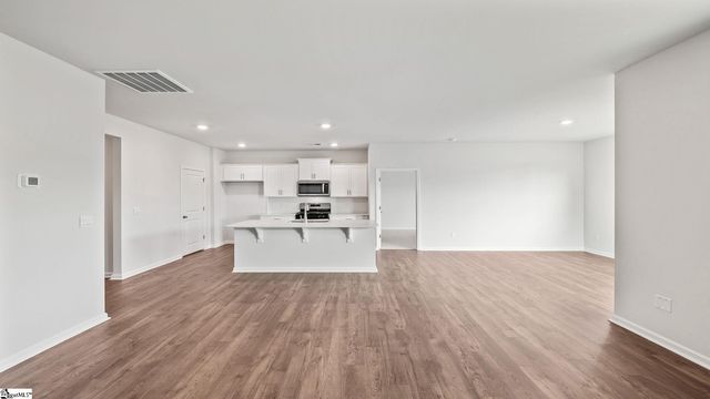 1050 Roleson Way, Woodruff, SC 29388