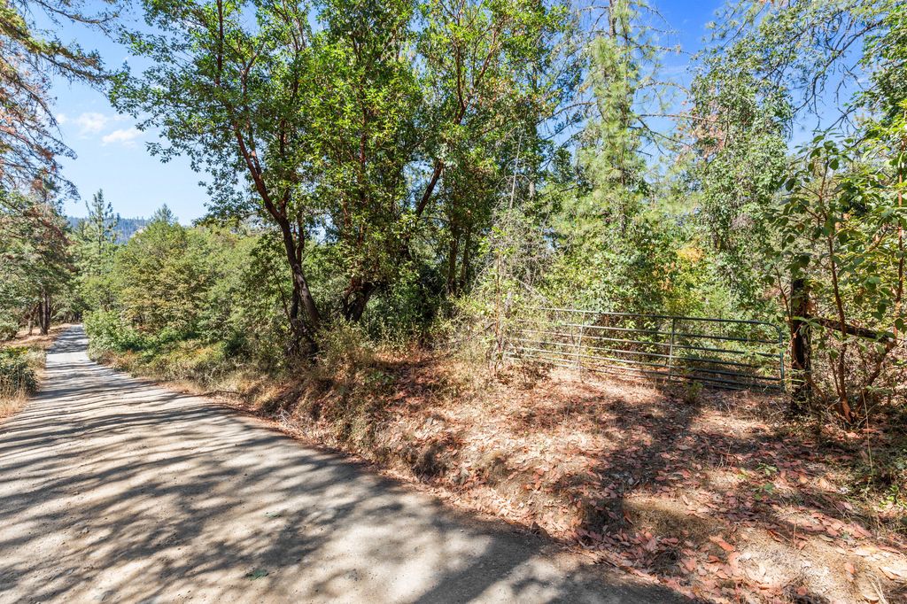 0 Hogan Road, Applegate, OR 97530