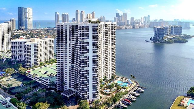 3530 Mystic Pointe Dr 1412, Aventura, FL 33180