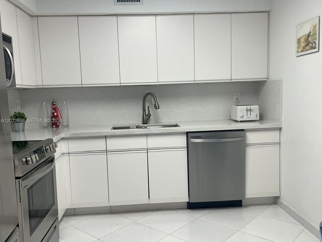 3530 Mystic Pointe Dr 1412, Aventura, FL 33180