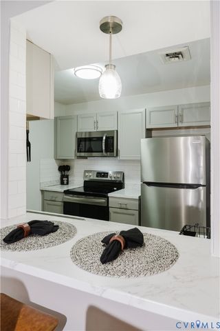 8124 Provincetown Dr, Chesterfield, VA 23235