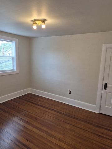 425 5th Street, Reedsburg, WI 53959