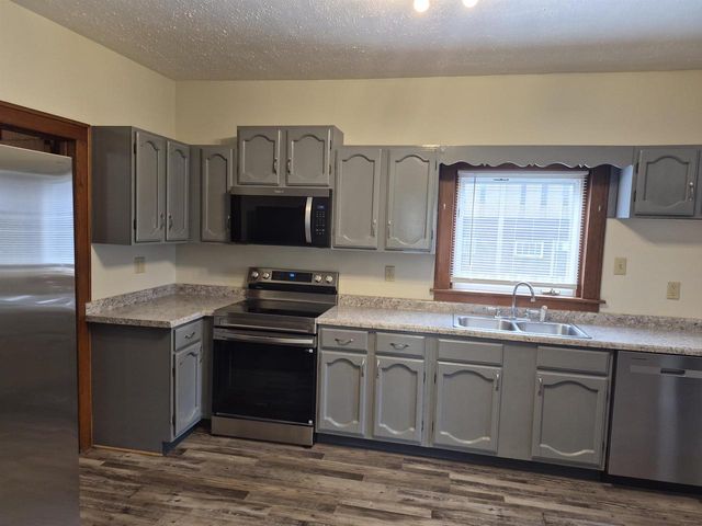 425 5th Street, Reedsburg, WI 53959