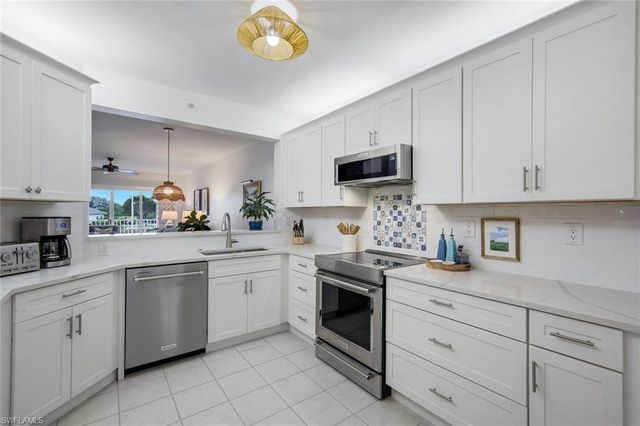 7822 Great Heron WAY 201, Naples, FL 34104