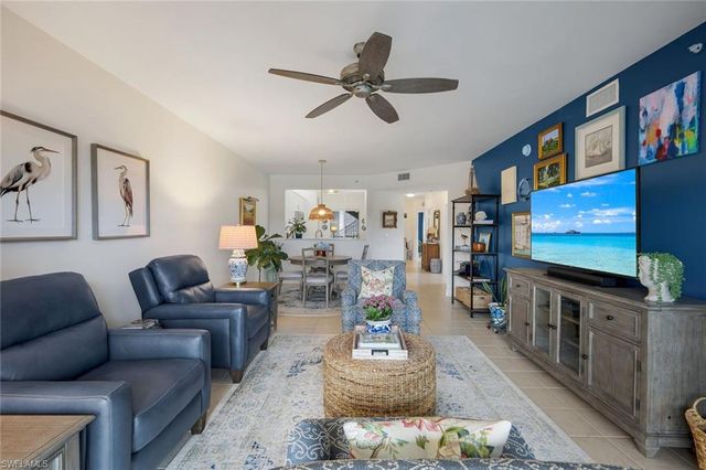 7822 Great Heron WAY 201, Naples, FL 34104