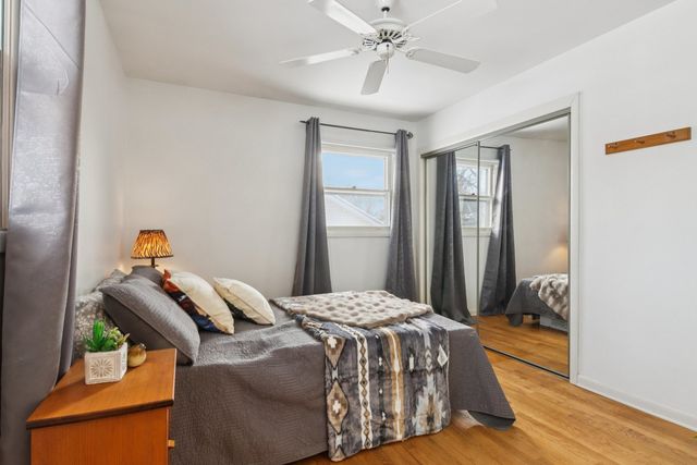 2502 E Chestnut Drive, Wonder Lake, IL 60097