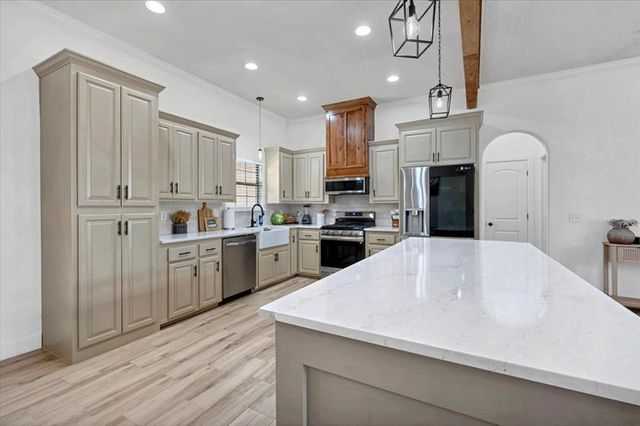 1301 S Morgan Road, Mustang, OK 73064