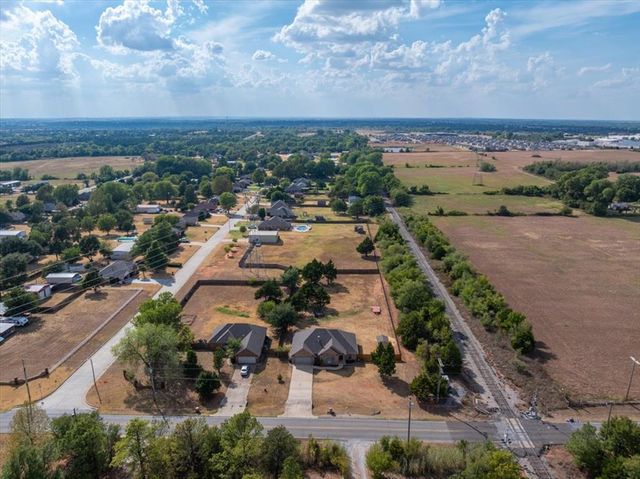 1301 S Morgan Road, Mustang, OK 73064