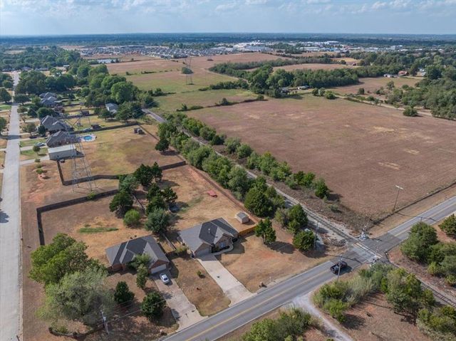1301 S Morgan Road, Mustang, OK 73064