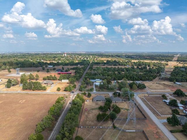 1301 S Morgan Road, Mustang, OK 73064