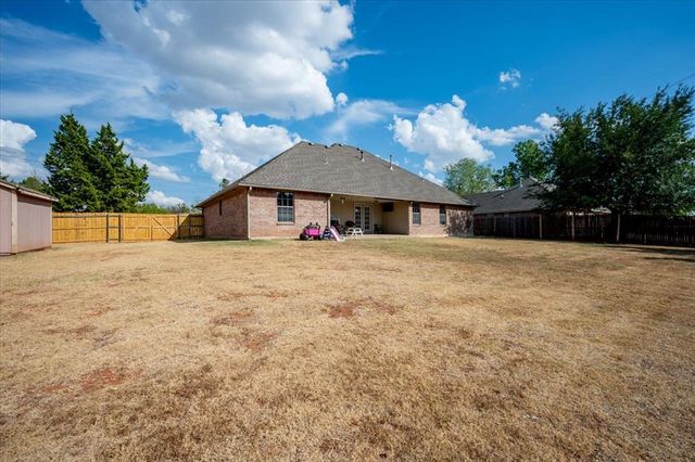 1301 S Morgan Road, Mustang, OK 73064