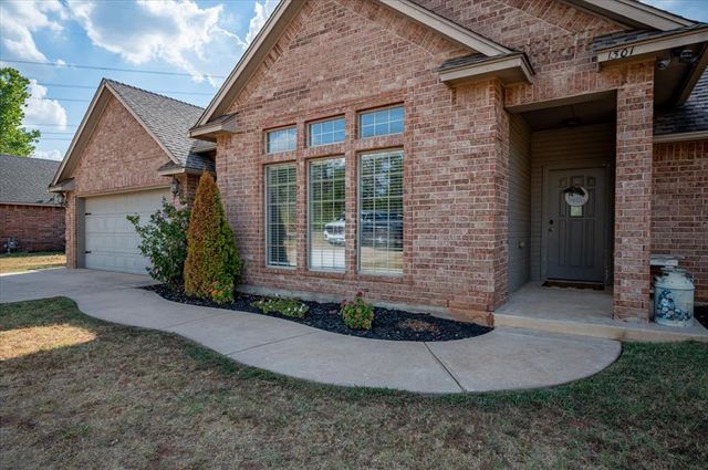 1301 S Morgan Road, Mustang, OK 73064