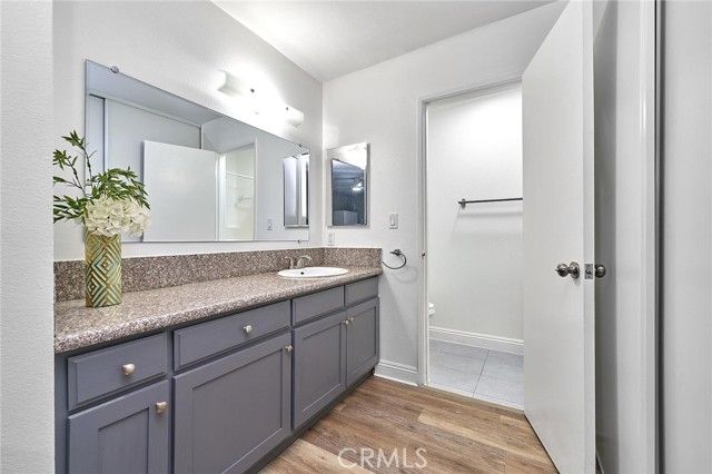 244 S La Fayette Park 301, Los Angeles, CA 90057