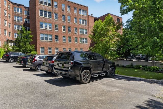 56 Concord 27, Cambridge, MA 02138