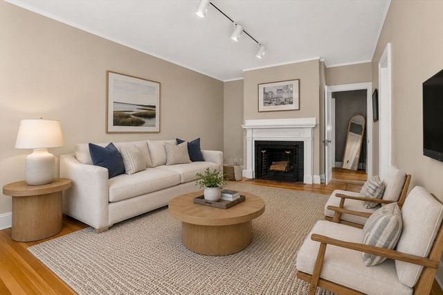 56 Concord 27, Cambridge, MA 02138