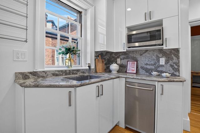 56 Concord 27, Cambridge, MA 02138