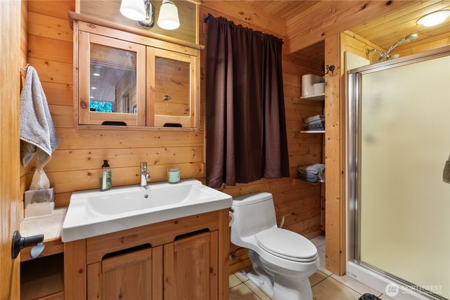205 Makah Street, Center Island, WA 98221