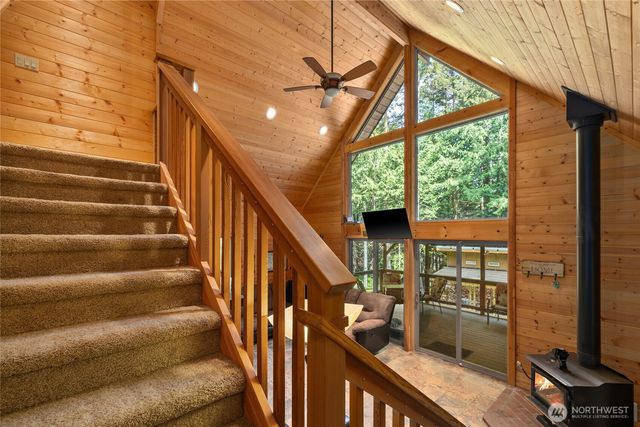205 Makah Street, Center Island, WA 98221