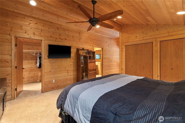 205 Makah Street, Center Island, WA 98221