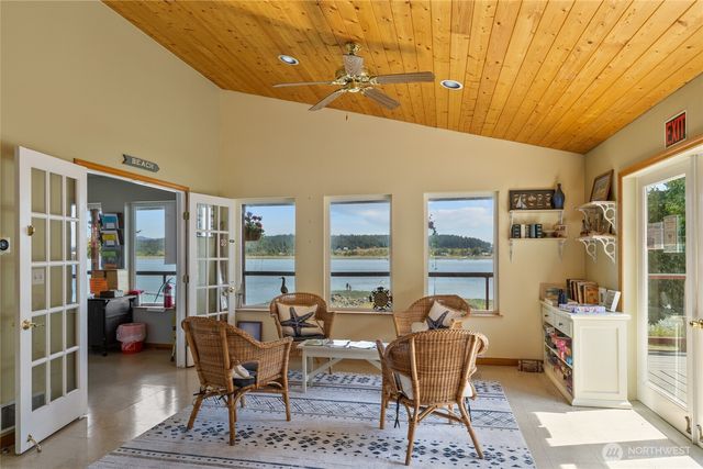 205 Makah Street, Center Island, WA 98221