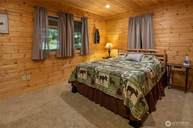 205 Makah Street, Center Island, WA 98221