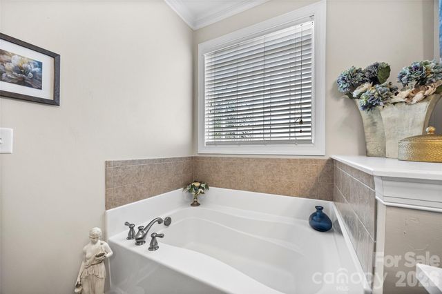 8621 Sequoia Grove Lane, Charlotte, NC 28214