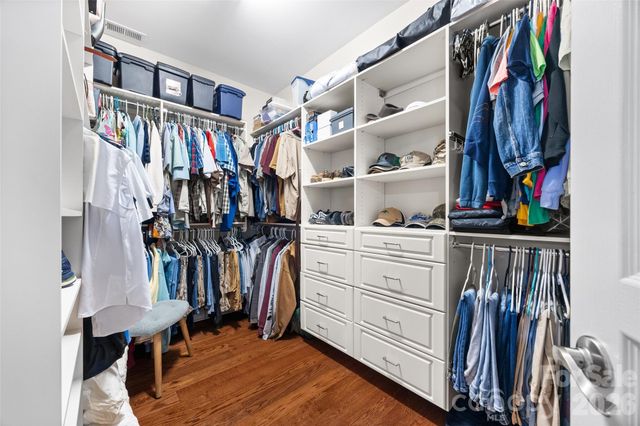 8621 Sequoia Grove Lane, Charlotte, NC 28214