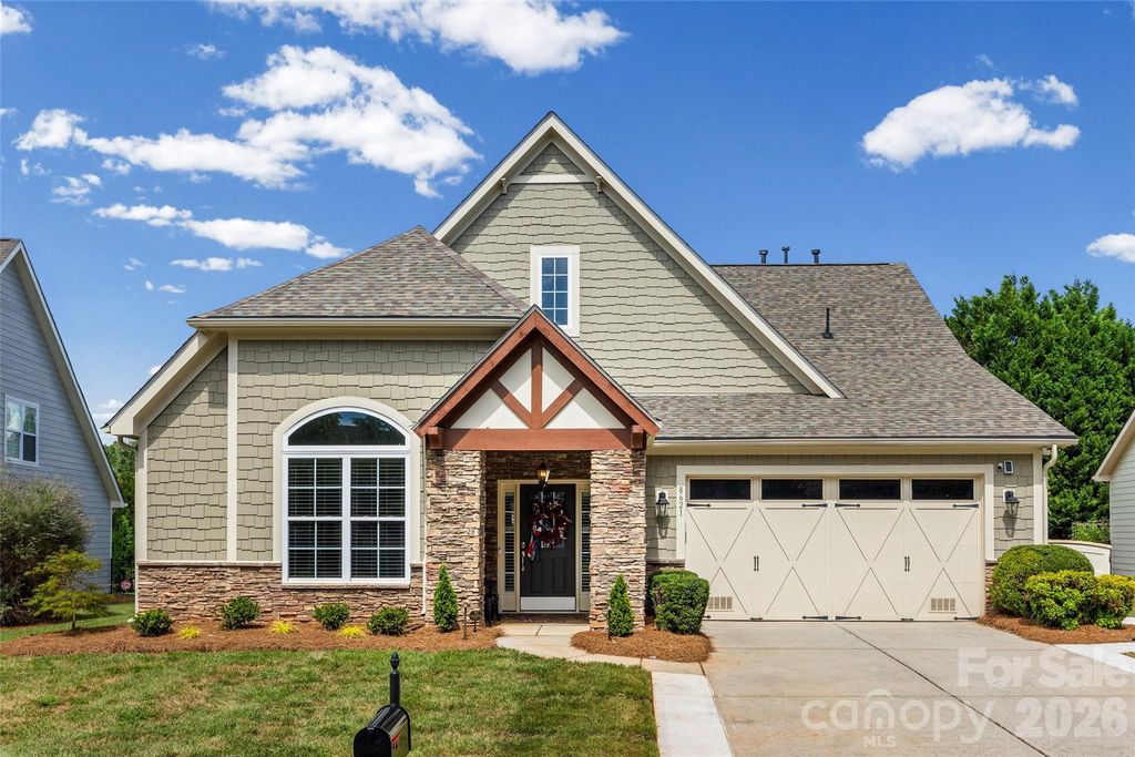 8621 Sequoia Grove Lane, Charlotte, NC 28214