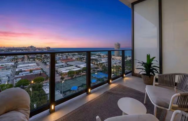 580 72nd St 1905, Miami Beach, FL 33141