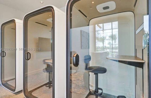 580 72nd St 1905, Miami Beach, FL 33141